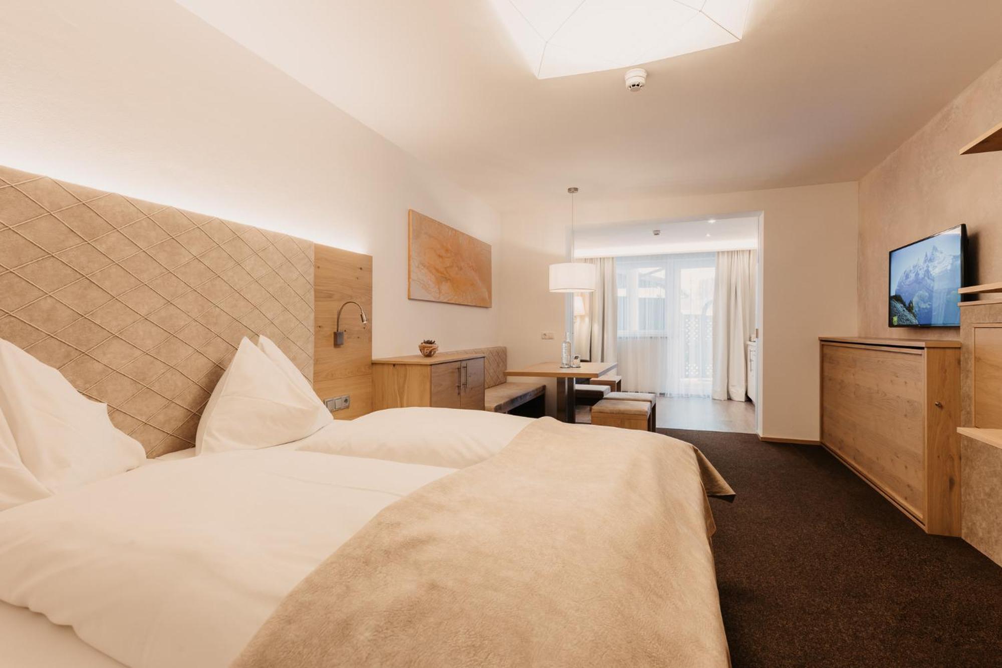 Hotel Alpina 4*